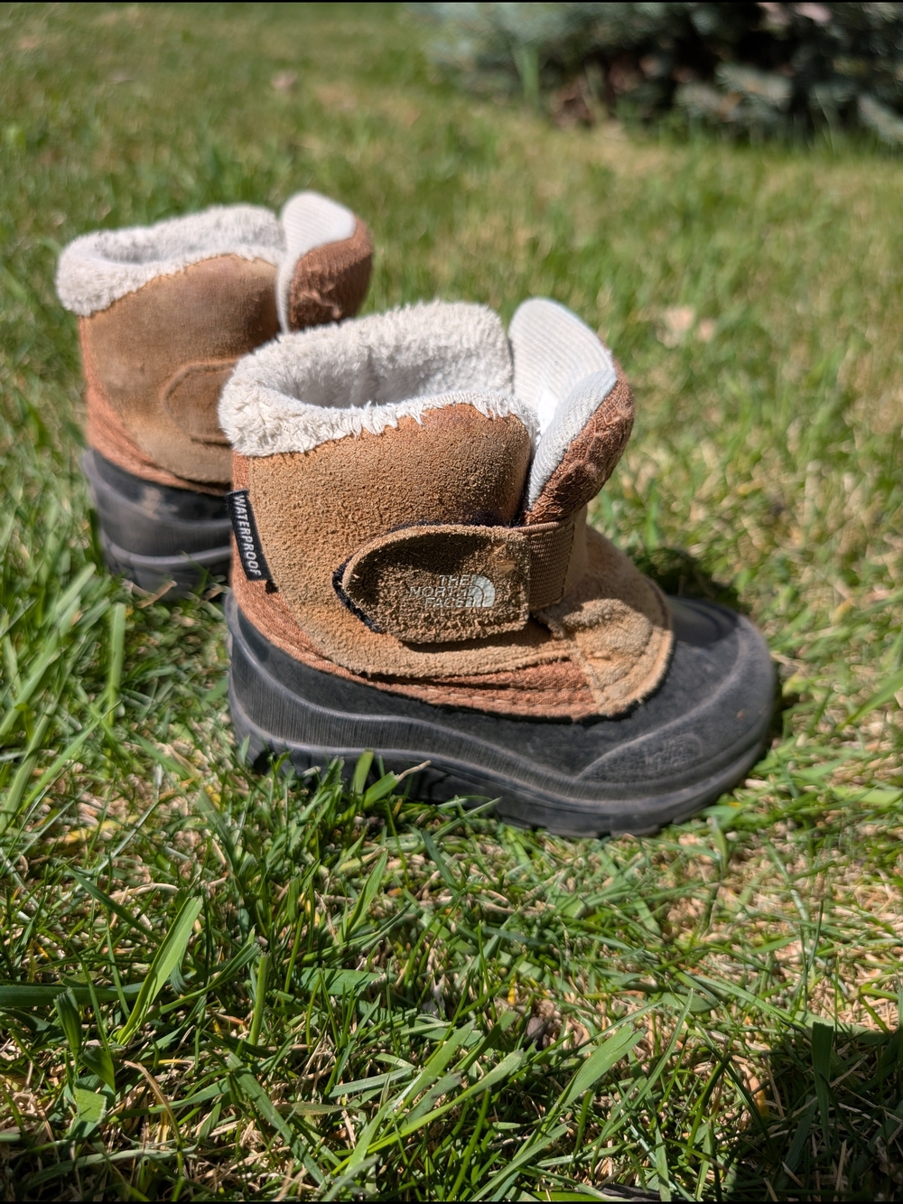 The North Face Kids Waterproof Brown Suede Winter Boots
